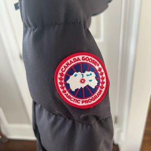 MEDIUM CANADA GOOSE PARKA